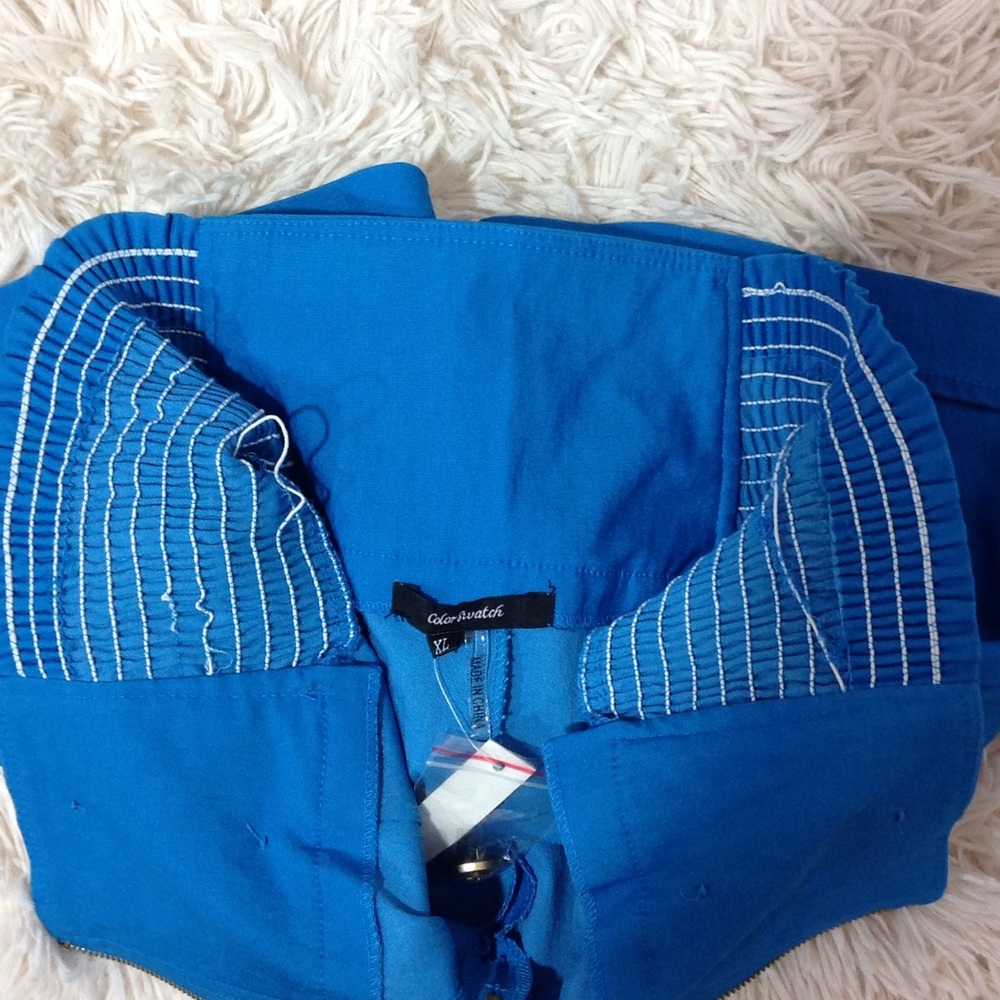 Shorts - Picture 6 of 8